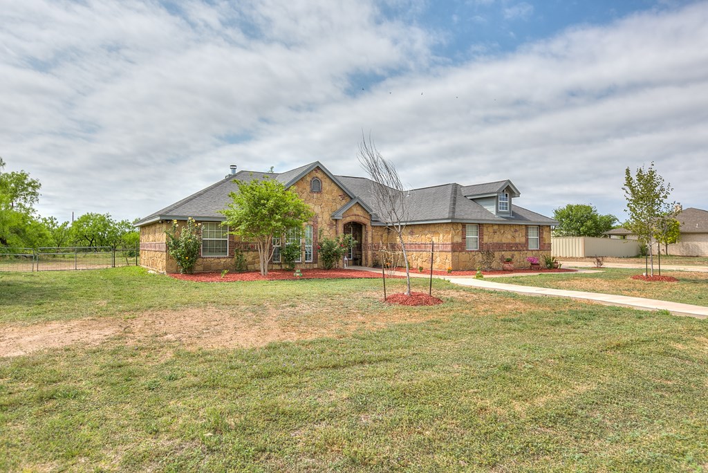 7837 Bison Trail, San Angelo, Texas image 5