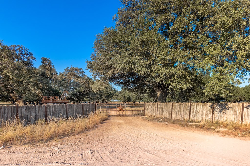 Land, Eden, Texas image 7