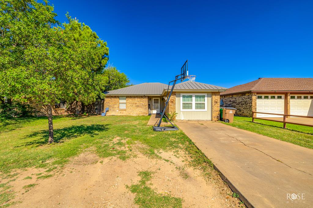 2918 N Oakes St, San Angelo, Texas image 1