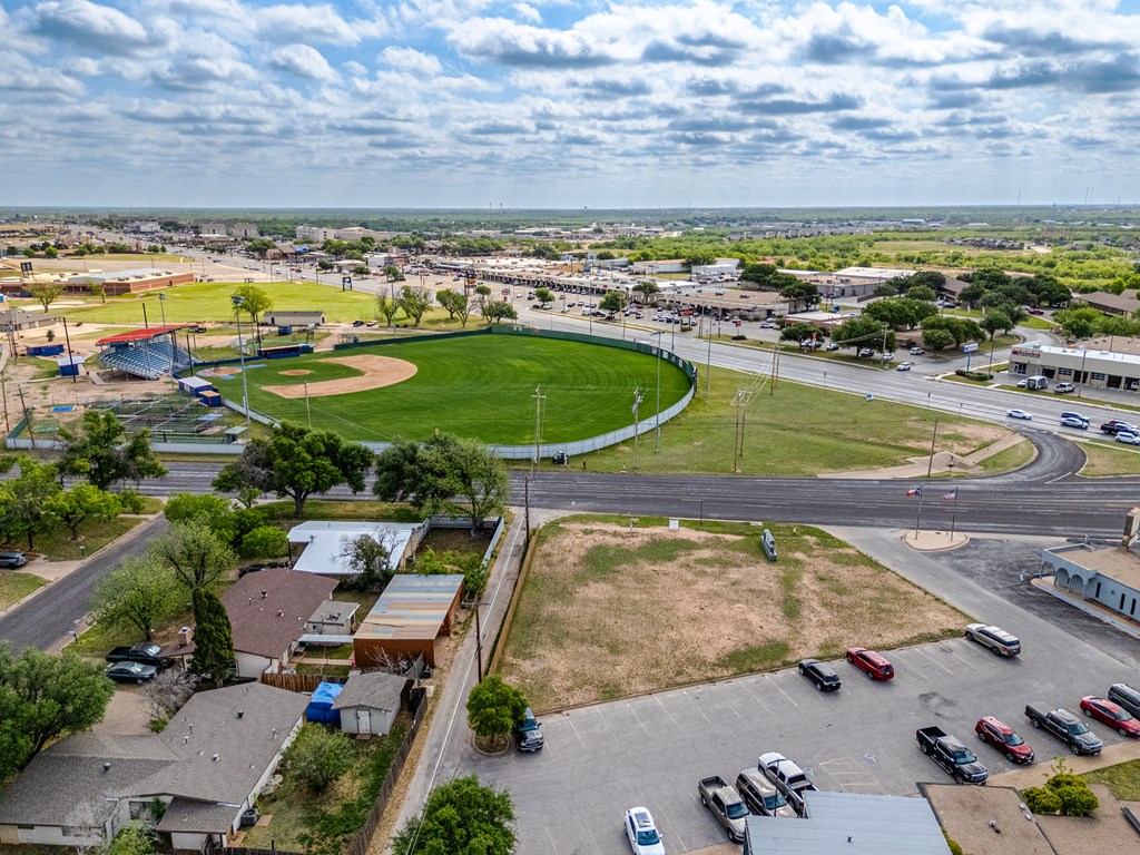 3407 S Johnson St, San Angelo, Texas image 2