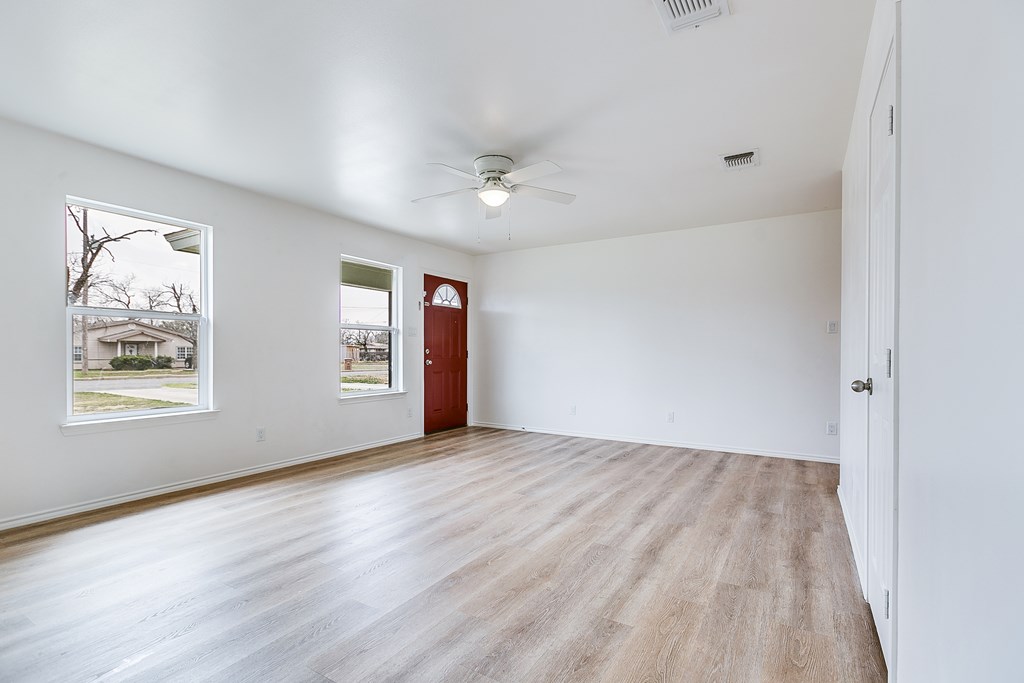 262 E 23rd St, San Angelo, Texas image 7