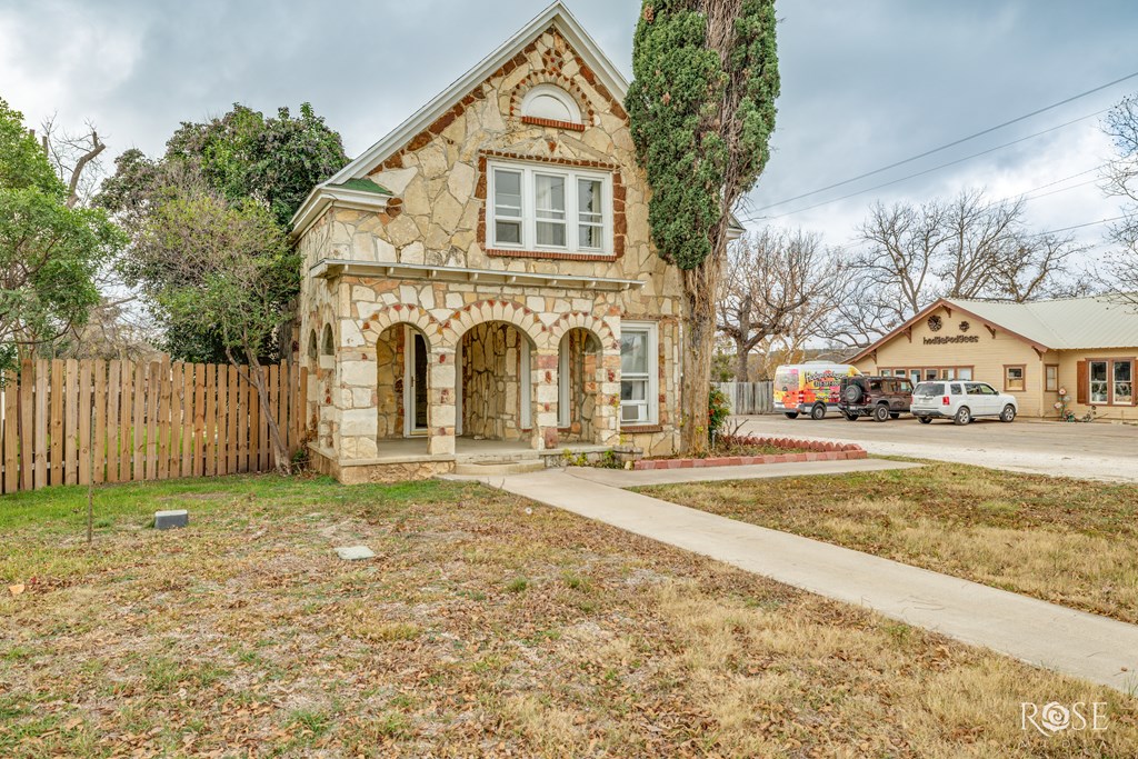 502 S Crockett Ave, Sonora, Texas image 3