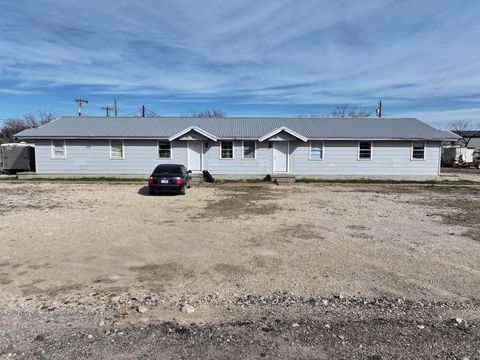 Multifamily For Sale - 610 Garden Street<br/> Sterling County, Sterling City, TX 76951