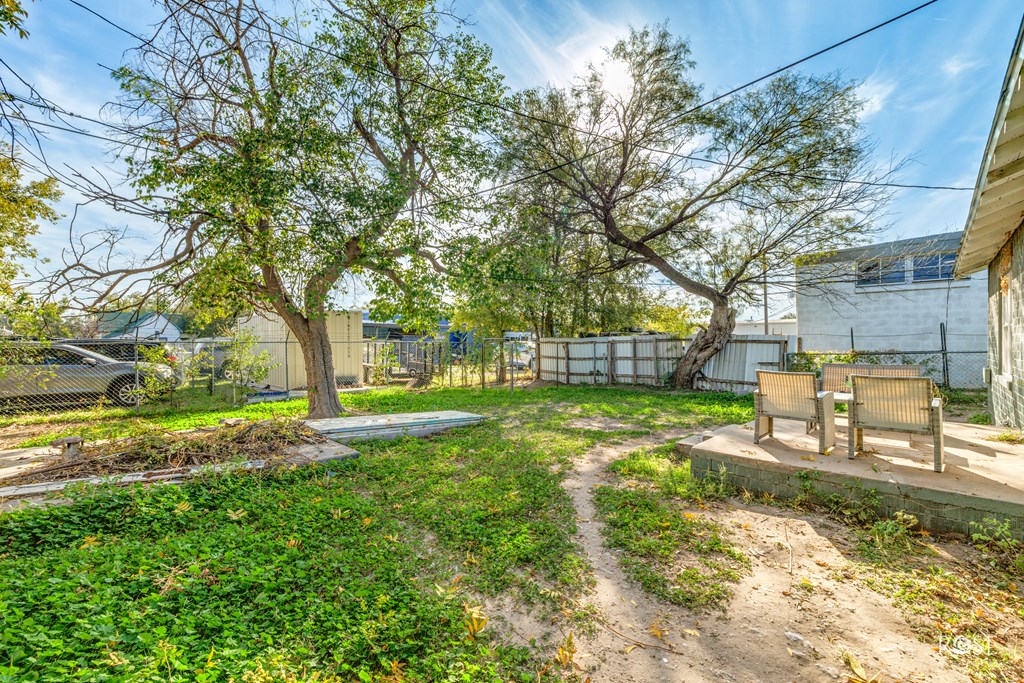 111 E 14th St, San Angelo, Texas image 15