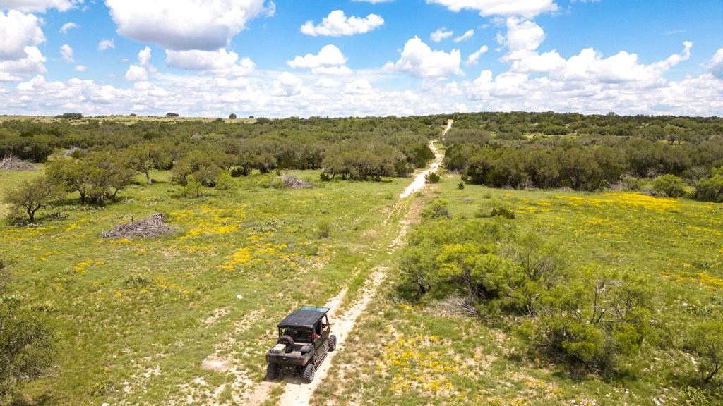 24824 County Rd 900, RockSprings, Texas image 11