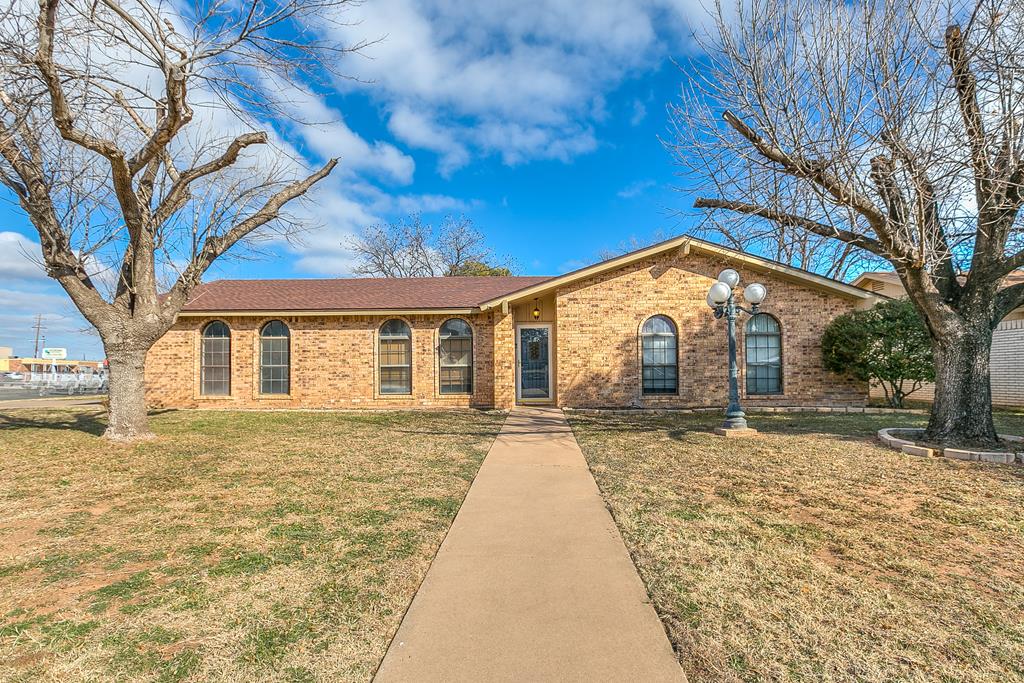 3876 Honeysuckle Lane, San Angelo, Texas image 1