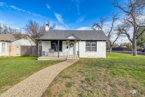 Homes For Sale - 1528 S Park Street<br/> San Angelo, TX 76901