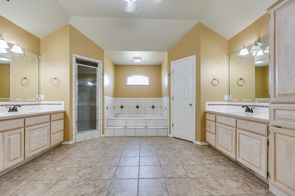 7593 Plantation Court, Wall, Texas image 17