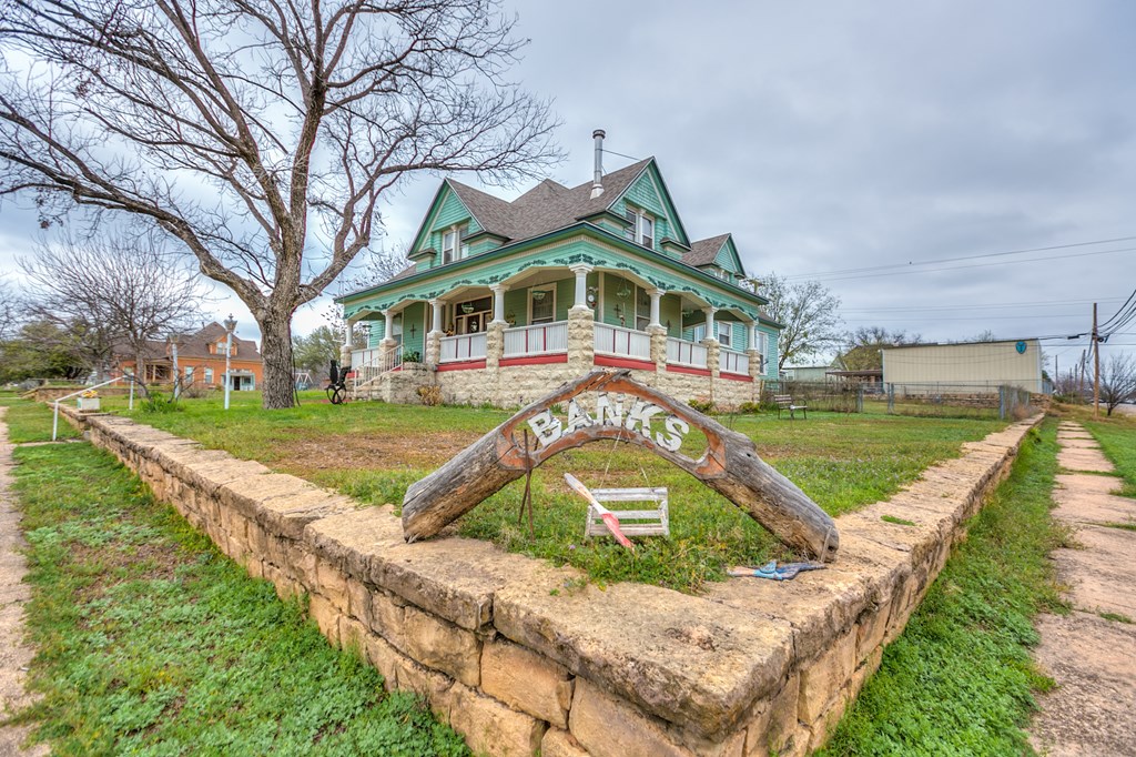 300 N 6th St, Ballinger, Texas image 3