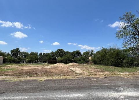 Vacant Land For Sale - 904 6th Street<br/> Crockett County, Ozona, TX 76943
