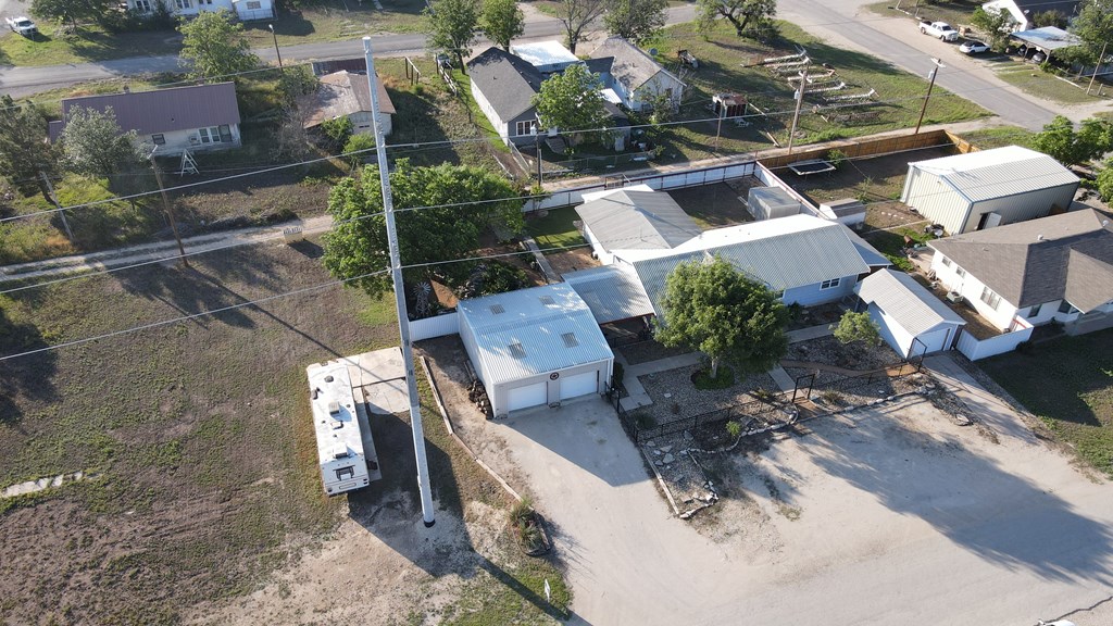 407 N Cottonwood St, Eldorado, Texas image 4