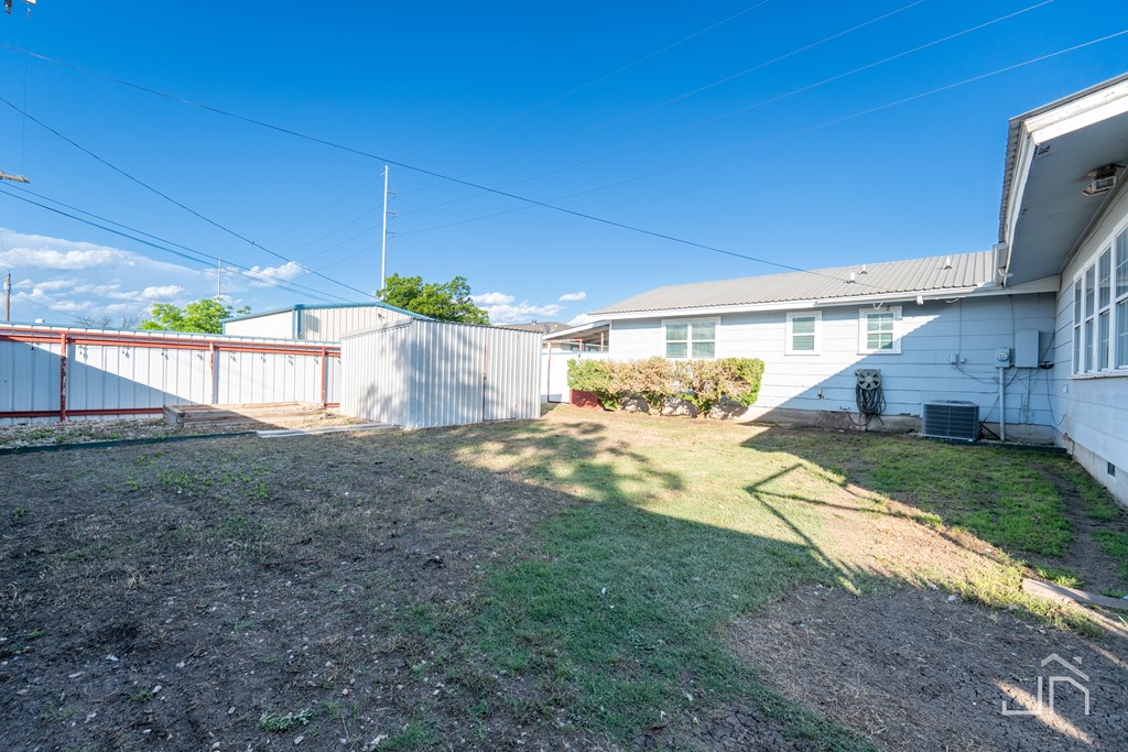 407 N Cottonwood St, Eldorado, Texas image 10