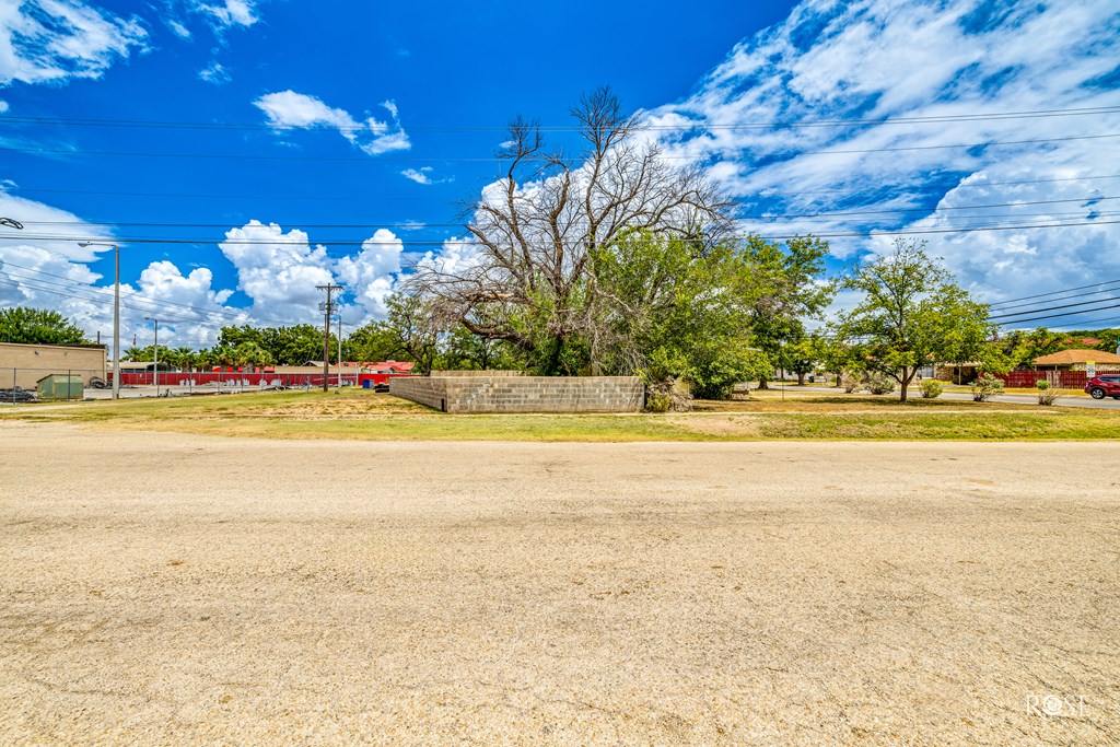 201 E 2nd St, Sonora, Texas image 24