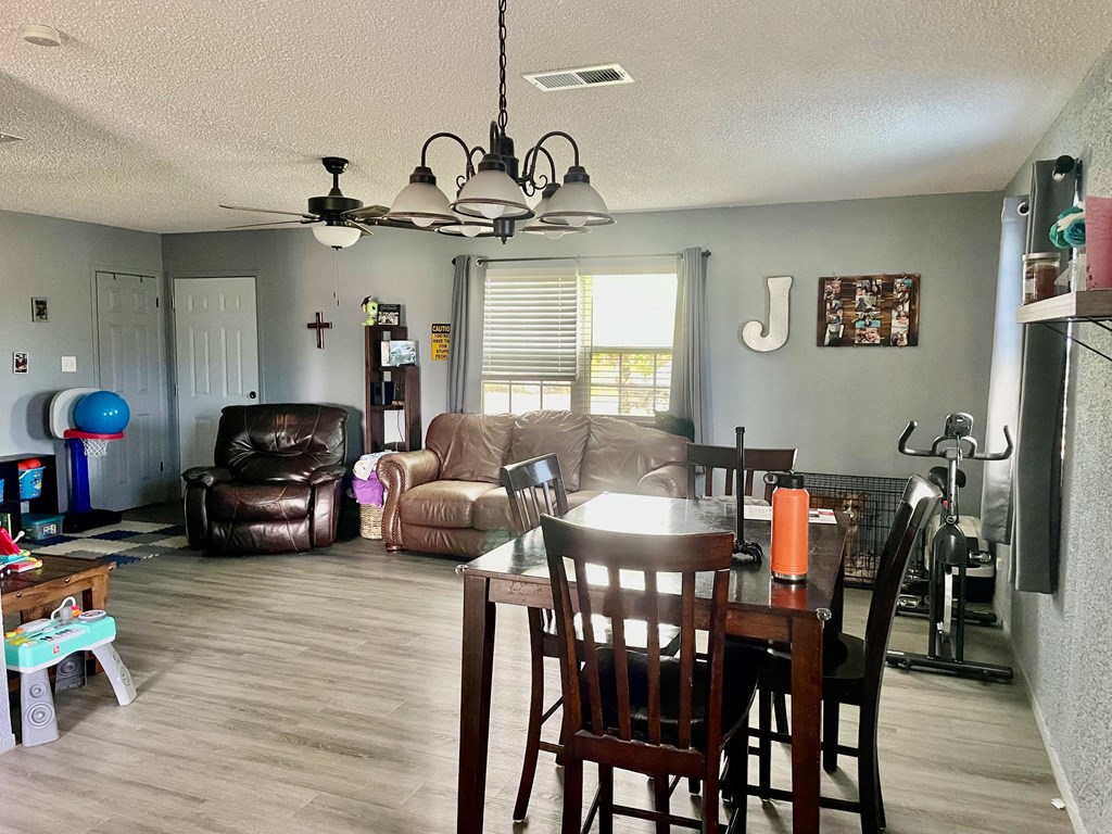 201 N Franklin St, Bronte, Texas image 6