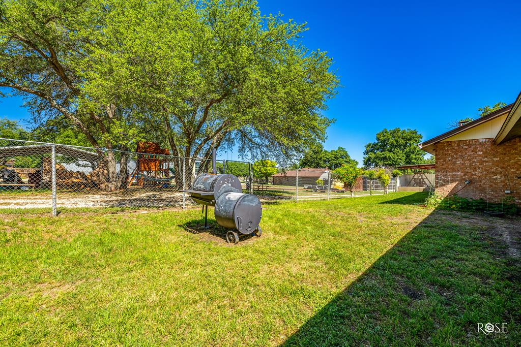 114 Oakwood St, Sonora, Texas image 42