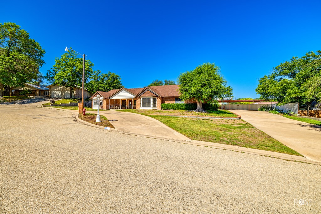 114 Oakwood St, Sonora, Texas image 9