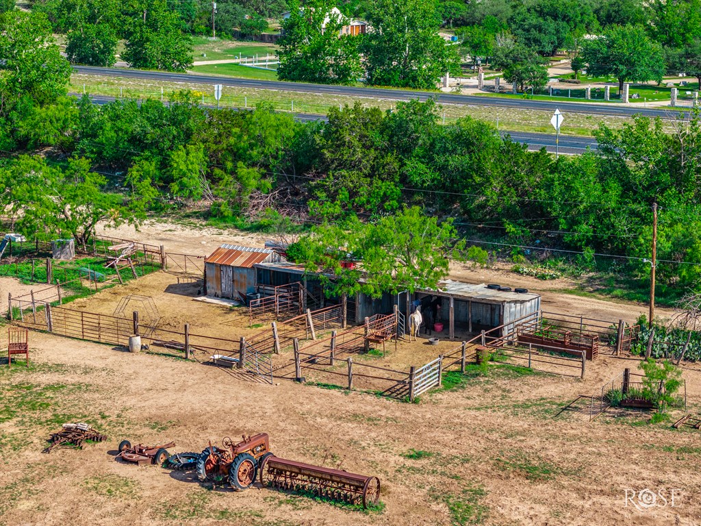 108 Kisselburg Rd, Sonora, Texas image 35