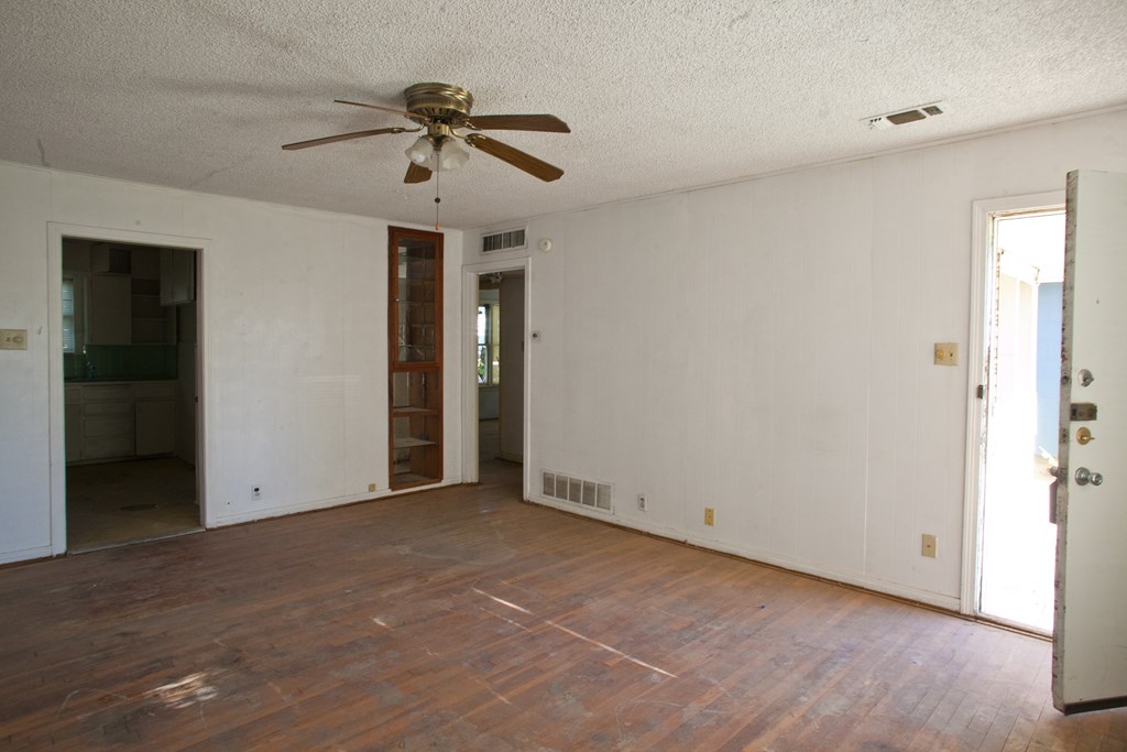 1906 Juanita Ave, San Angelo, Texas image 3