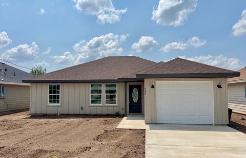 545 E 29th St, San Angelo, TX 76903 - MLS#: 121733