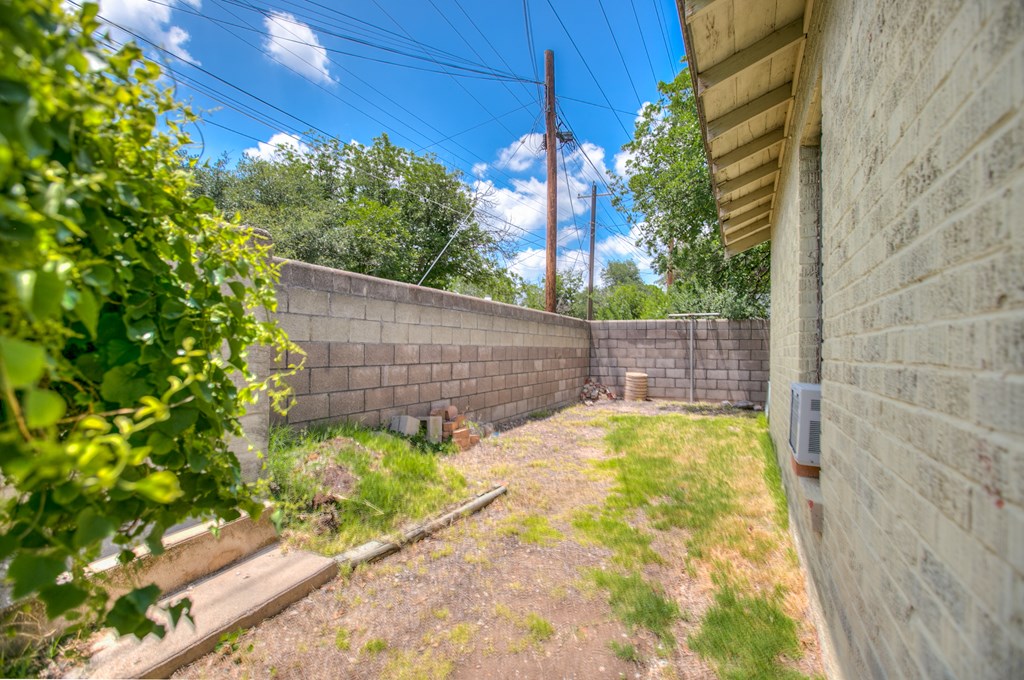 415 S Monroe St, San Angelo, Texas image 36