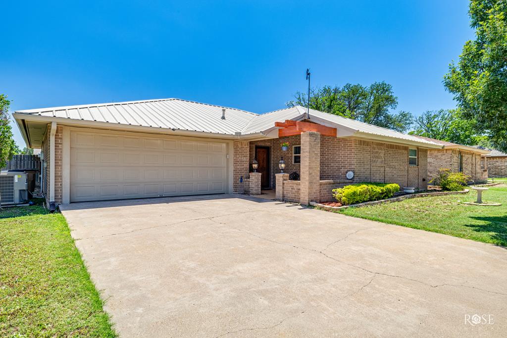 1729 Parkview Dr, San Angelo, New Mexico image 1