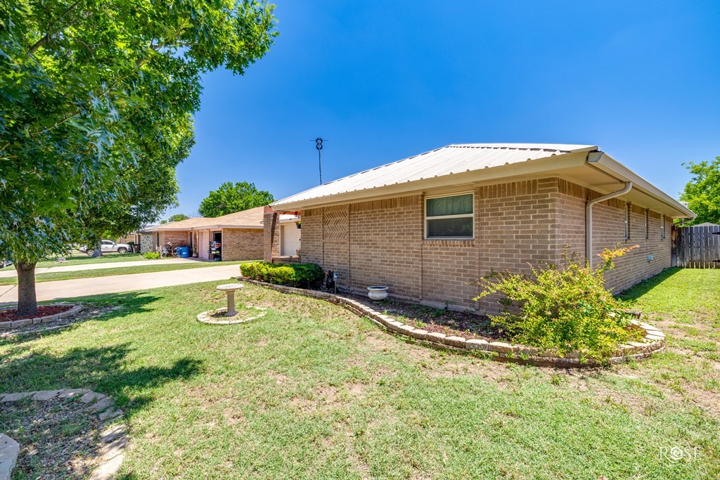 1729 Parkview Dr, San Angelo, New Mexico image 4