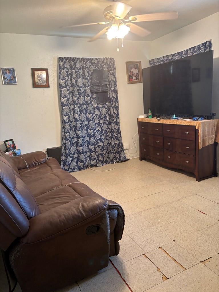811 Akin St, San Angelo, Texas image 2