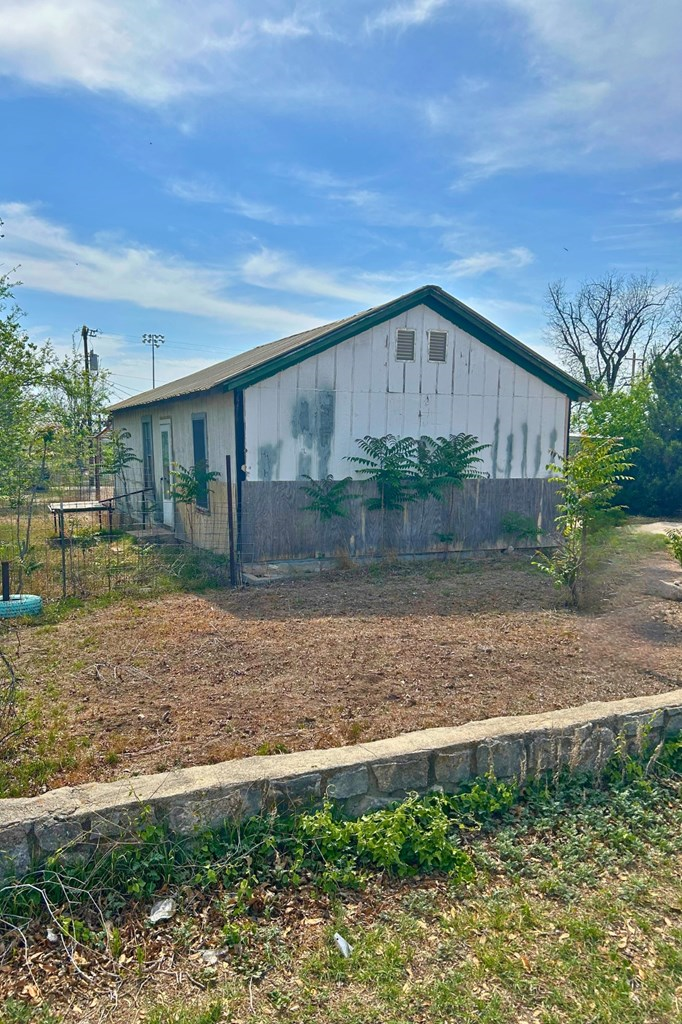 1606 Tayloe Ave, Sonora, Texas image 2