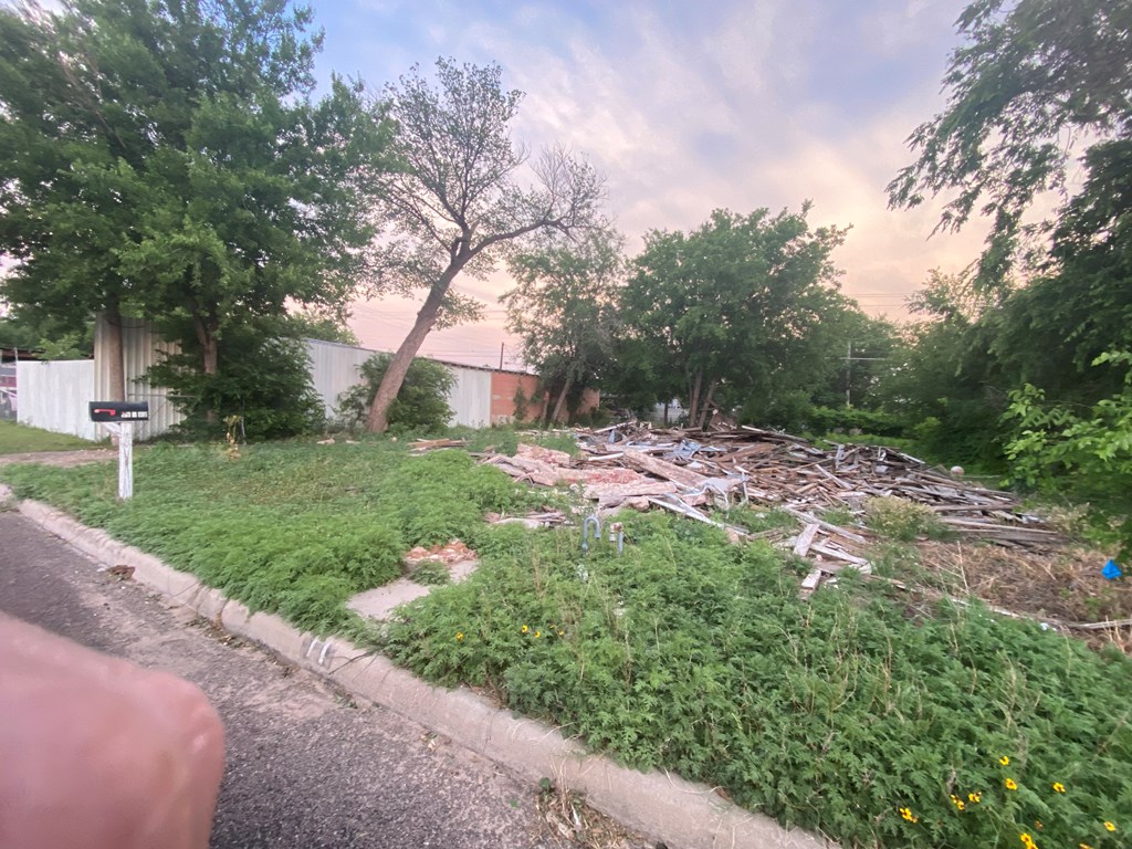 71 E 13th St #3, San Angelo, Texas image 3