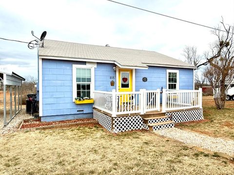 Homes For Sale - 815 E Main Street<br/> Coke County, Bronte, TX 76933