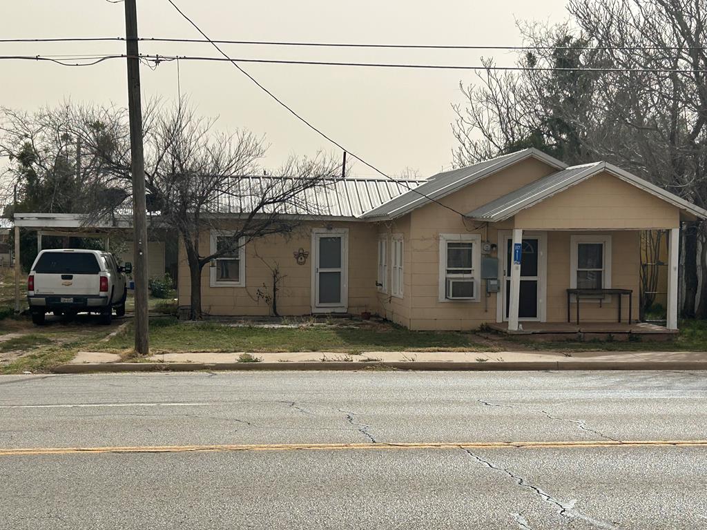 117 W 10th St, Robert Lee, Texas image 1