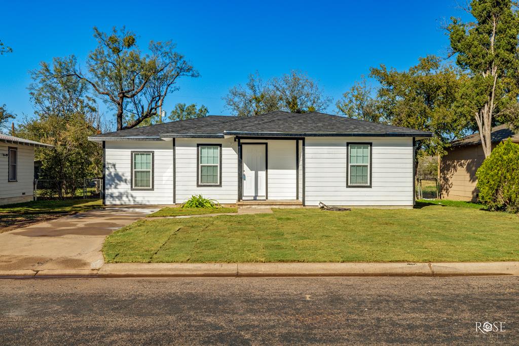 1122 E 20th St, San Angelo, Texas image 1