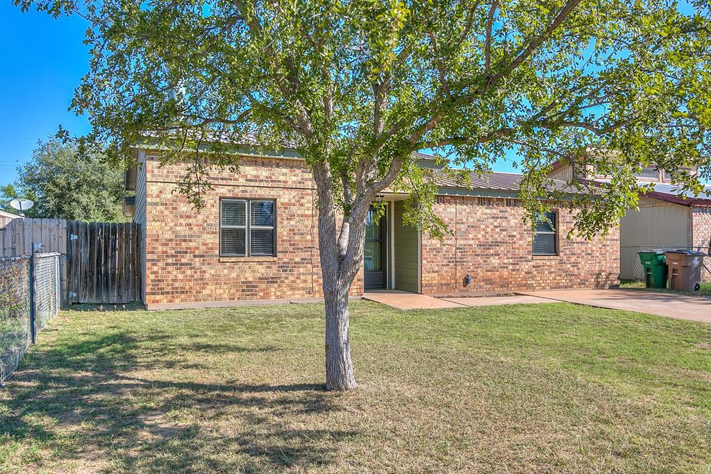 170 E 42nd St, San Angelo, Texas image 1