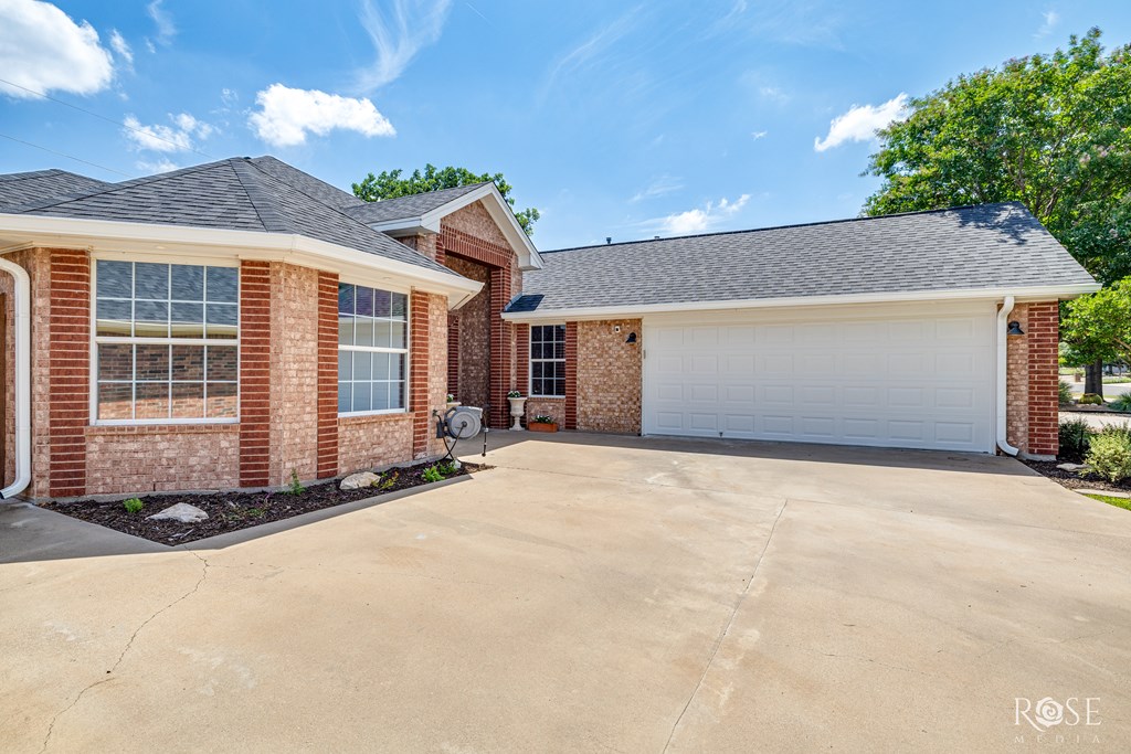 San Angelo, Texas 76901, United States, 3 Bedrooms Bedrooms, ,2 BathroomsBathrooms,Residential,Active,164411