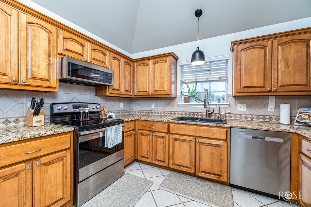 San Angelo, Texas 76901, United States, 3 Bedrooms Bedrooms, ,2 BathroomsBathrooms,Residential,Active,164411