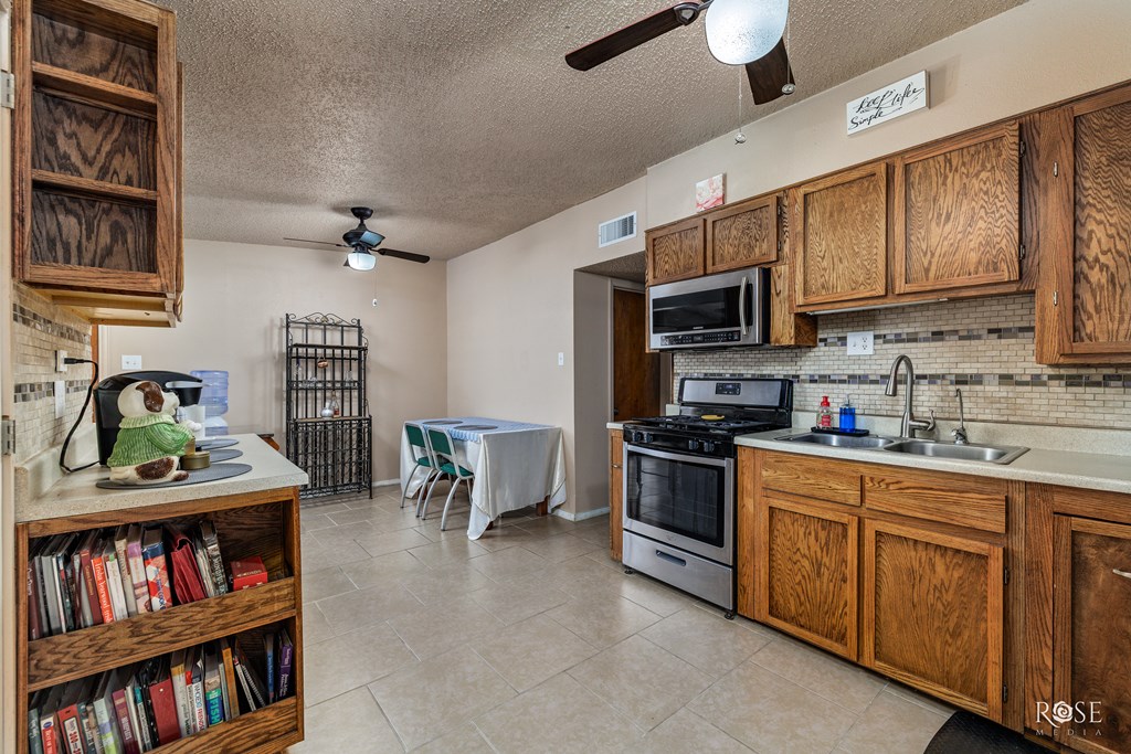 2416 Stanton St, San Angelo, Texas image 7