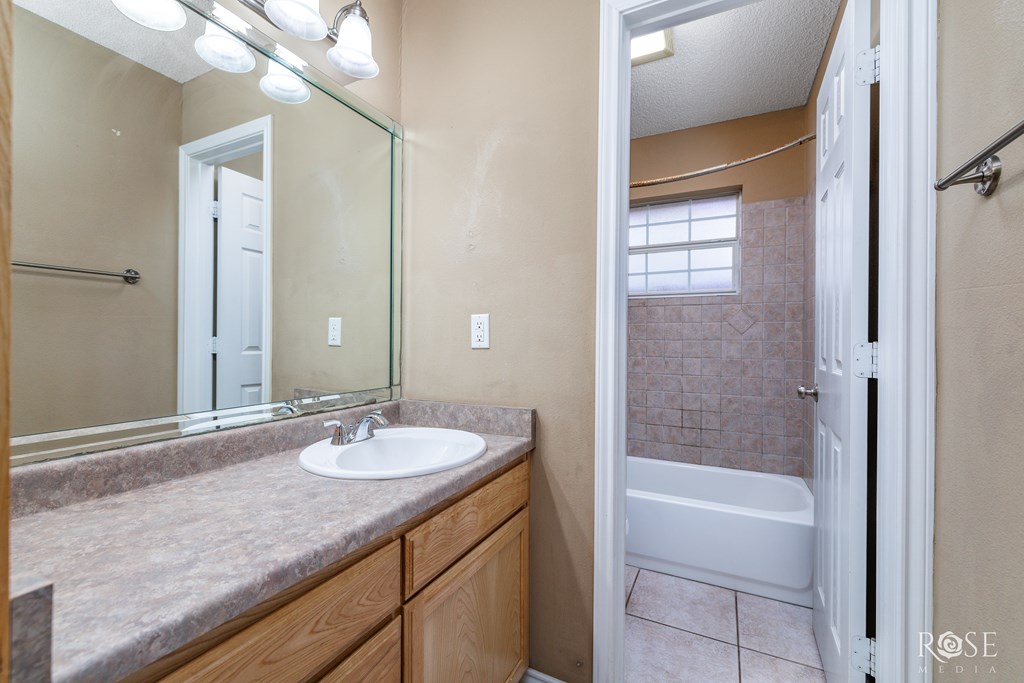 San Angelo, Texas 76904, United States, 4 Bedrooms Bedrooms, ,2 BathroomsBathrooms,Residential,Active,9514