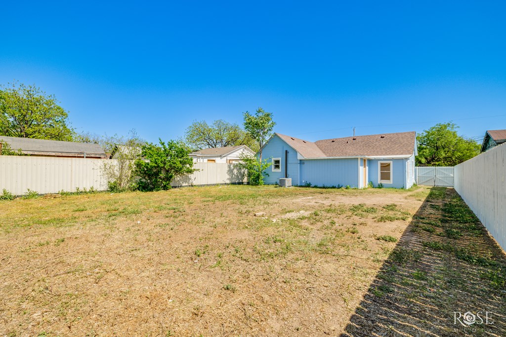 34 W 9th St, San Angelo, Texas image 22