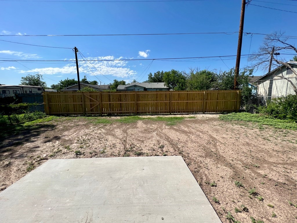 70 E 10th St, San Angelo, Texas image 17