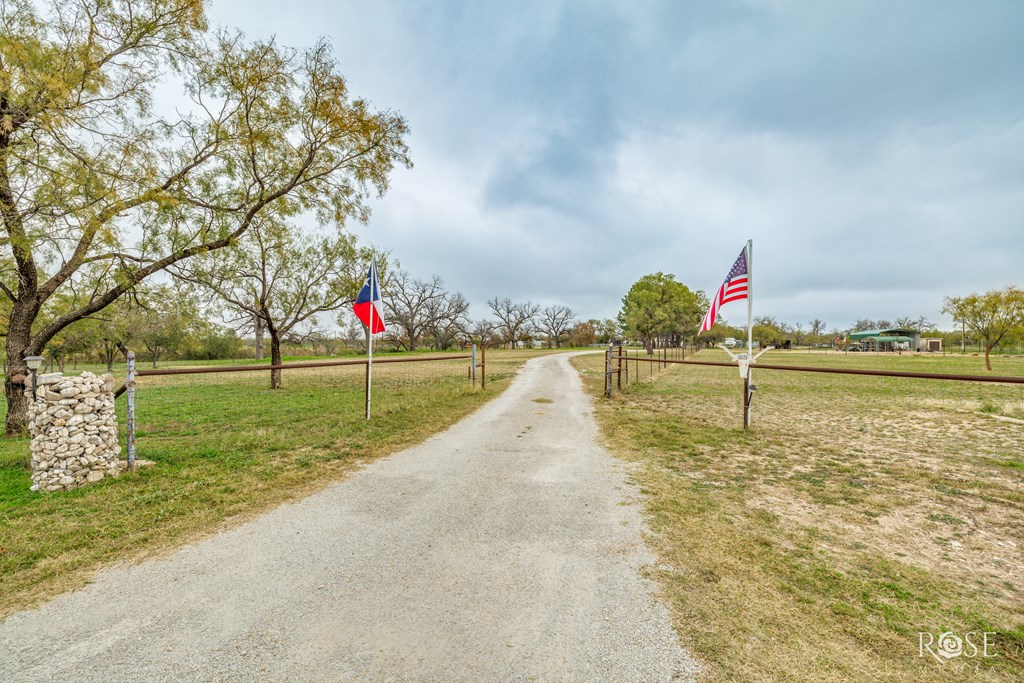 10520 W Carlsbad Loop Rd, Carlsbad, Texas image 30