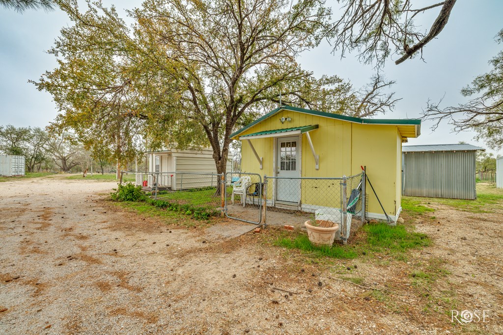 10520 W Carlsbad Loop Rd, Carlsbad, Texas image 16