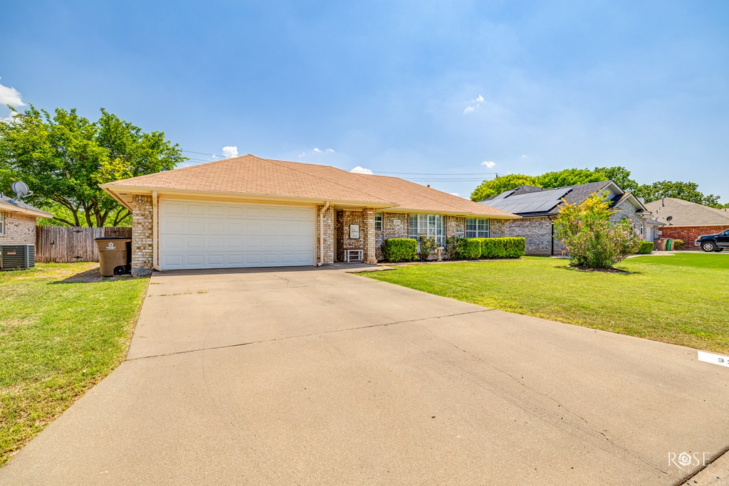3237 Walnut Hill Dr, San Angelo, Texas image 3