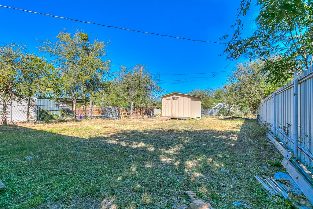 714 N Monroe St, San Angelo, Texas image 5
