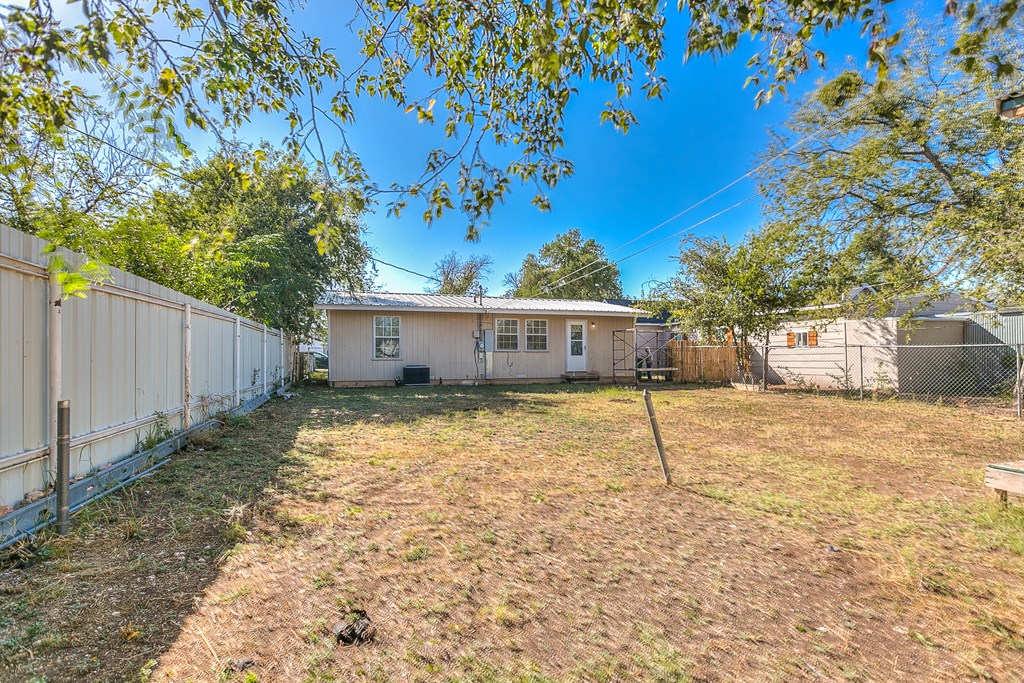 714 N Monroe St, San Angelo, Texas image 24