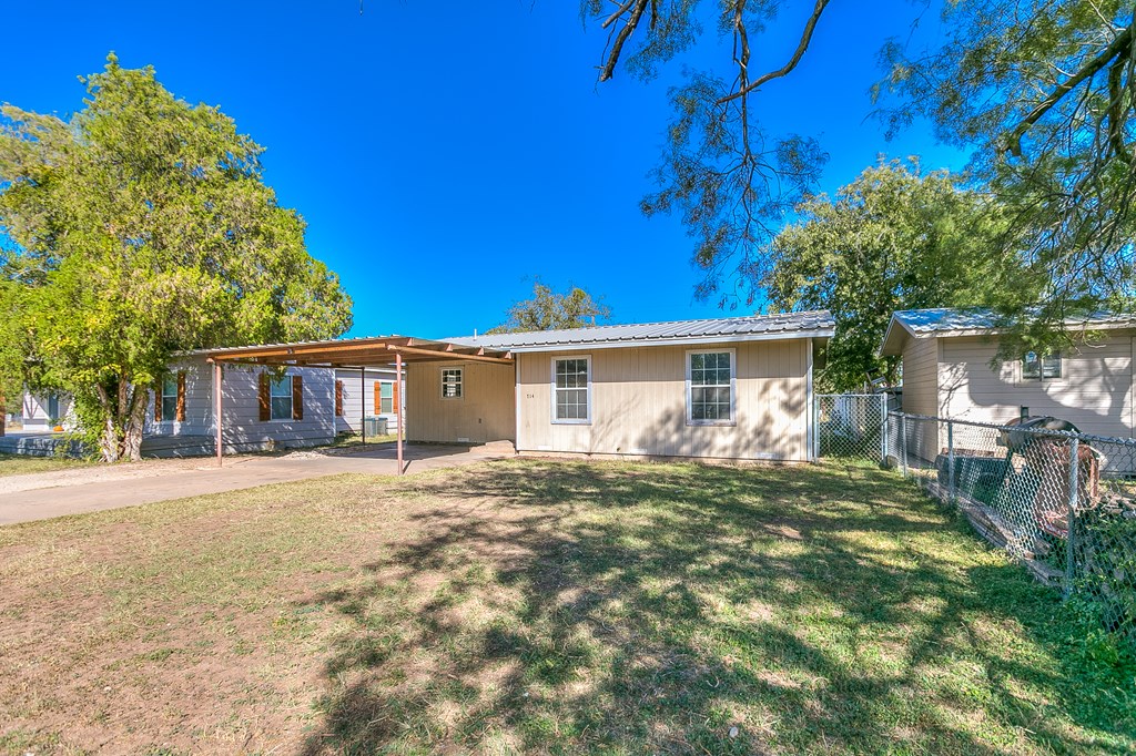 714 N Monroe St, San Angelo, Texas image 23