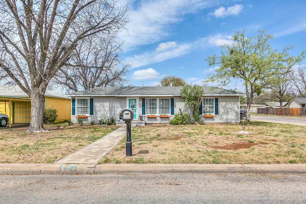 411 Sellers St, San Angelo, Texas image 2