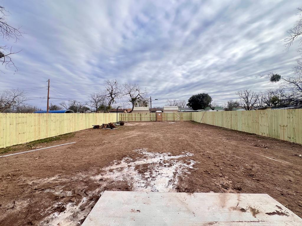 229 E 24th St, San Angelo, Texas image 15