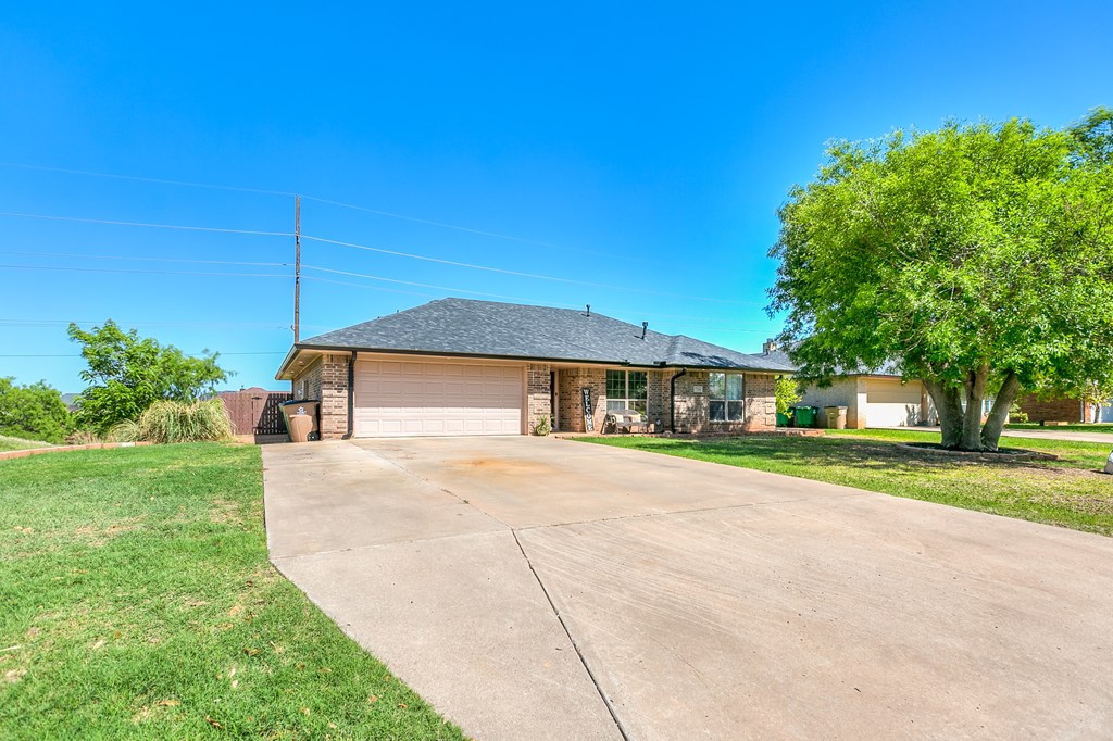 726 Amberton Pkwy, San Angelo, Texas image 3
