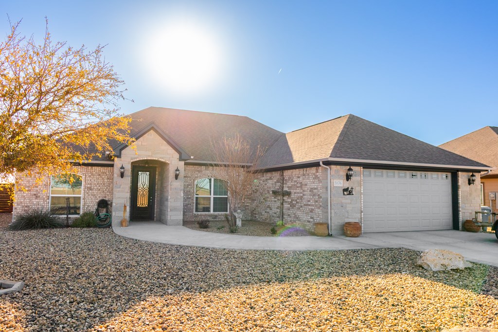 5876 Bridlewood Court, San Angelo, Texas image 2