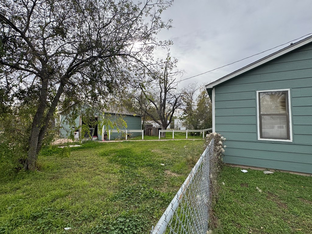 101 W 22nd St, San Angelo, Texas image 6